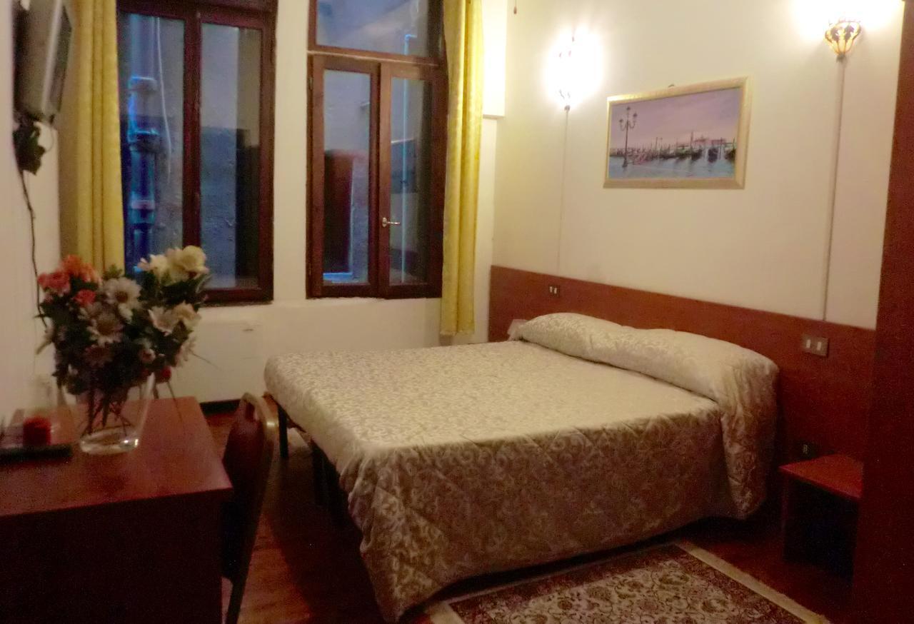 Bed & Breakfast Residenza Della Spada 3*